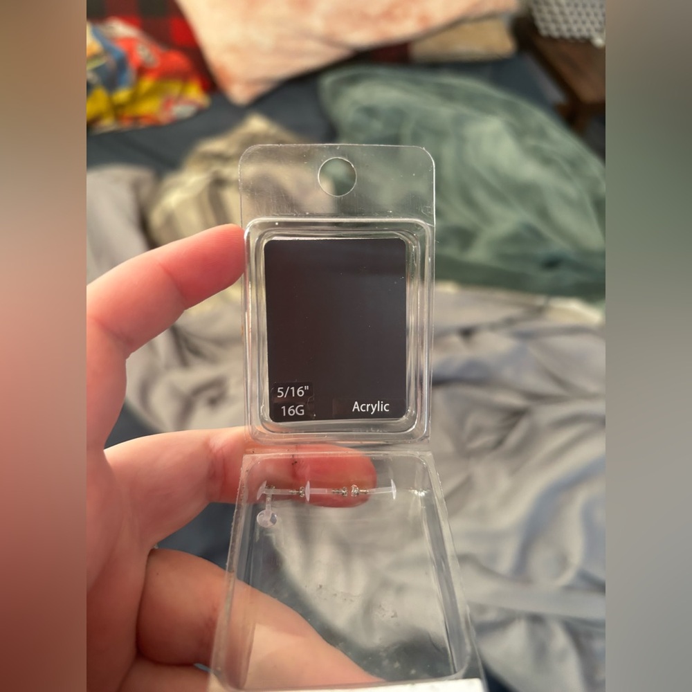 Lip rings
Brand new